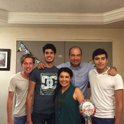photo de famille , feliz compleanos 