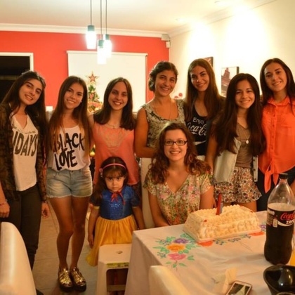 Mes 17 ans entourée de ma nouvelle famille et de mes nouveaux amis!