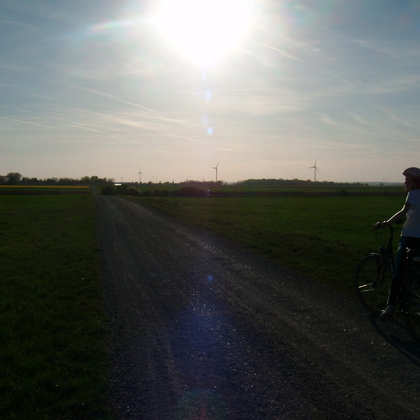 Il y avait des km de champs autour de chez moi, avec ma soeur d'accueil ou mes amies, on faisait souvent de longues balades à vélo. 