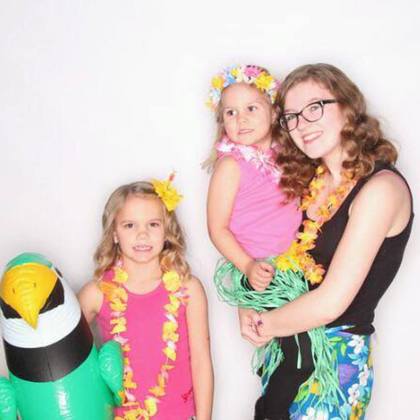 Mélodie et ses petites soeurs d'accueil
